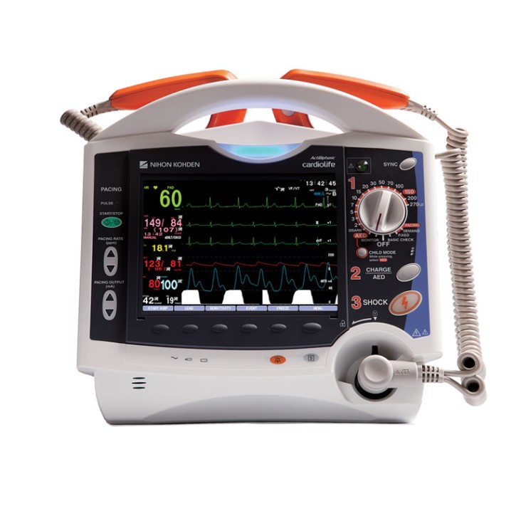Nihon Kohden Cardiolife Defibrillator TEC-8322,  ohne Pacer, mit 2 Multikonnektoren