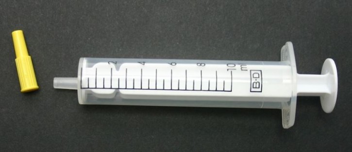 BD™ Oralspritze, mit Verschlusskappe, 10 ml, grad. 0,2 ml, zentrisch (500 Stck) , latexfrei