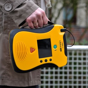 Defibtech Lifeline View AED (deutsch/englisch)  incl.  Elektroden